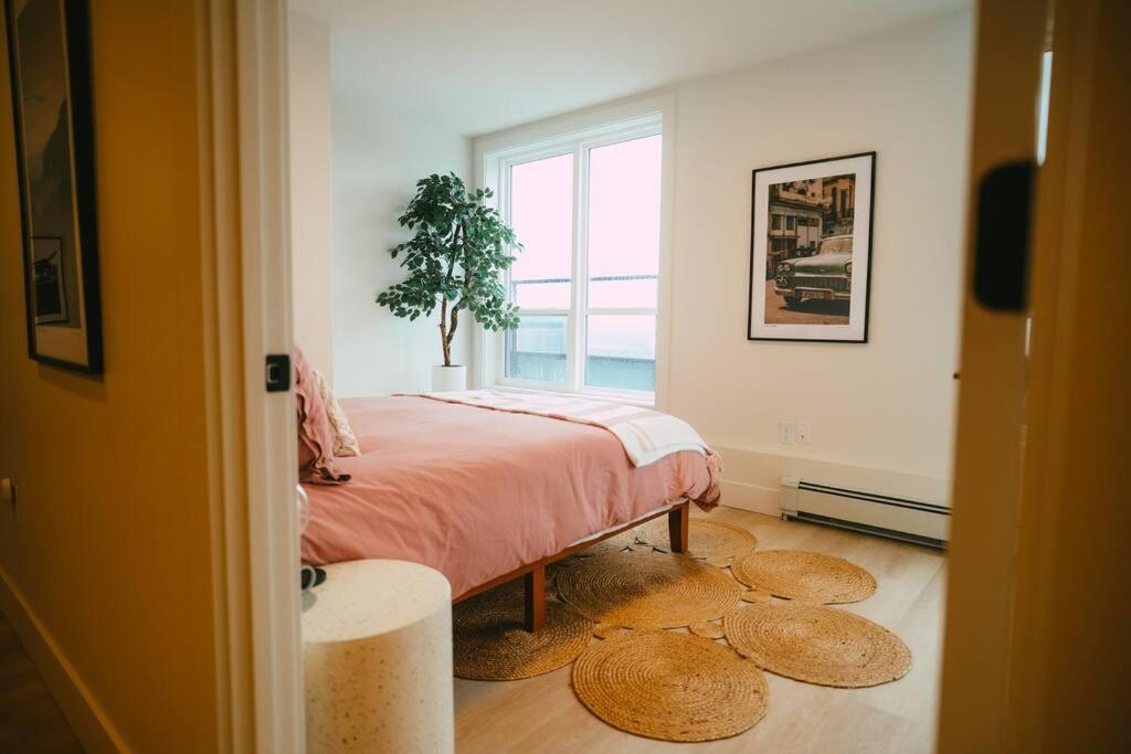 Апартаменты Chic Cozy Retreat - 2Br - Stunning North End Views Галифакс Экстерьер фото
