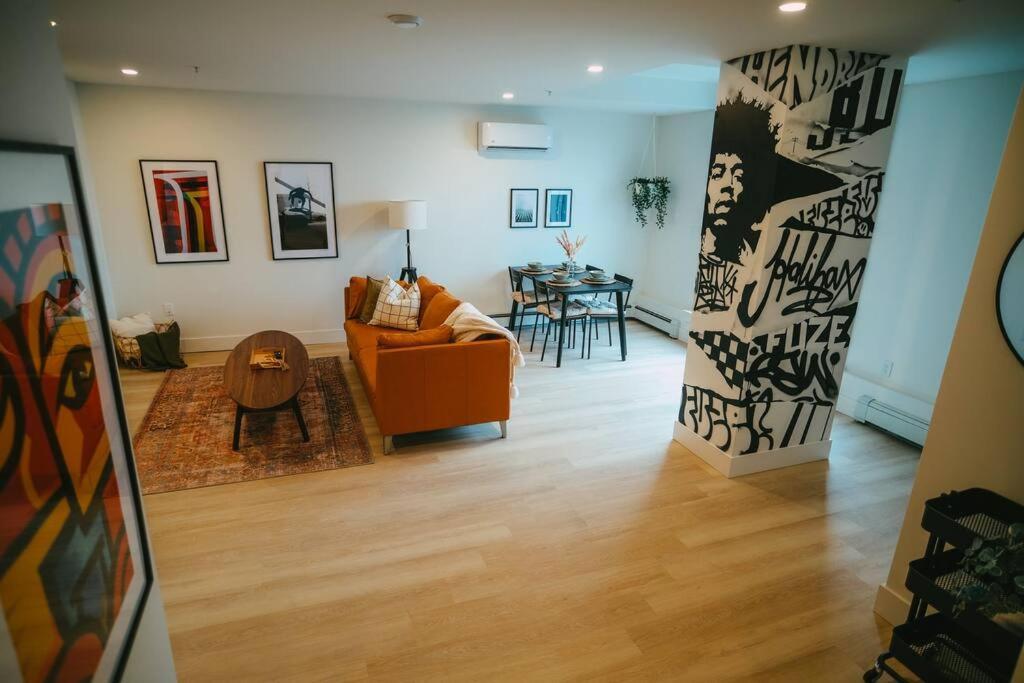 Апартаменты Chic Cozy Retreat - 2Br - Stunning North End Views Галифакс Экстерьер фото