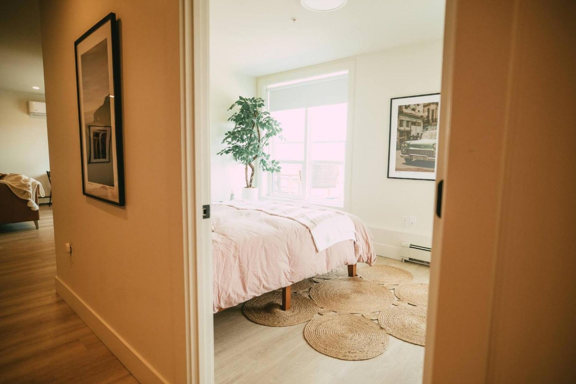 Апартаменты Chic Cozy Retreat - 2Br - Stunning North End Views Галифакс Экстерьер фото